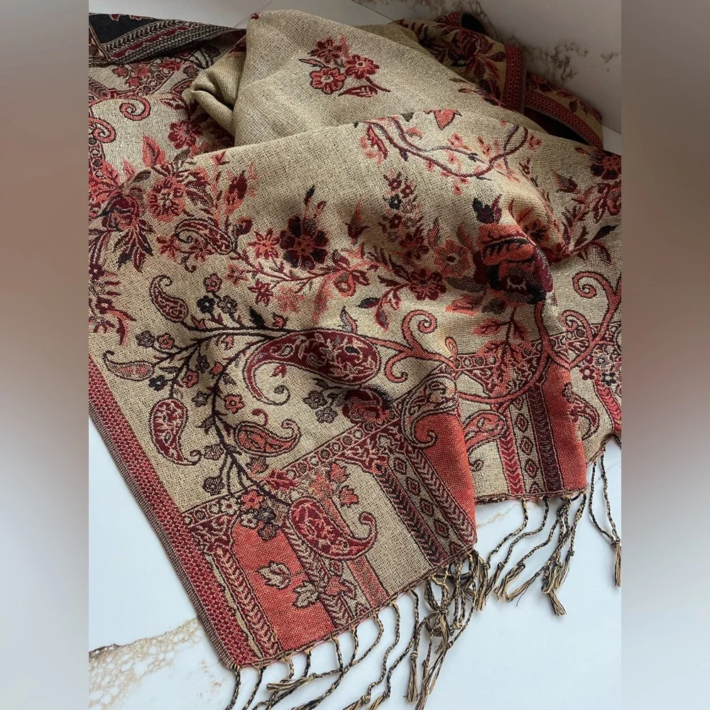 Scarf shawl wrap - Picture 4 of 4